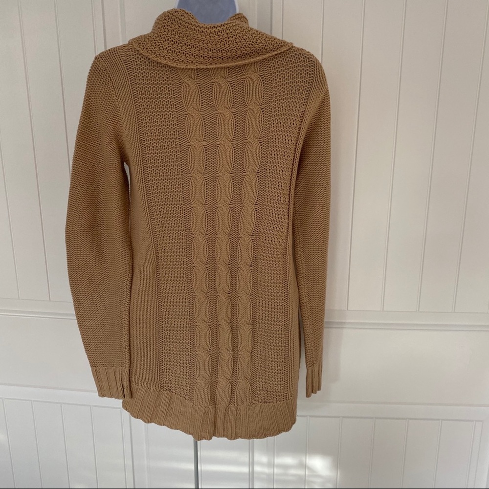 WHBM tan turtle neck sweater size XS - Picture 5 of 7